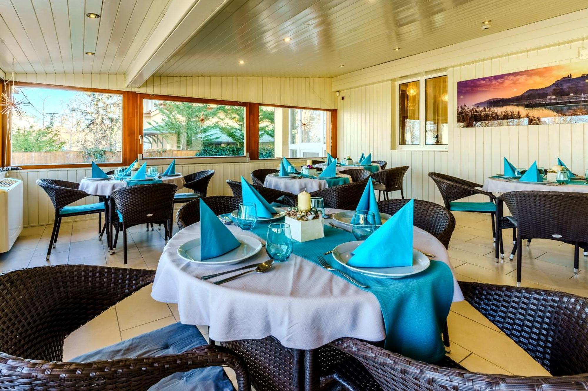 Balaton Colors Beach Hotel Siofok Bagian luar foto