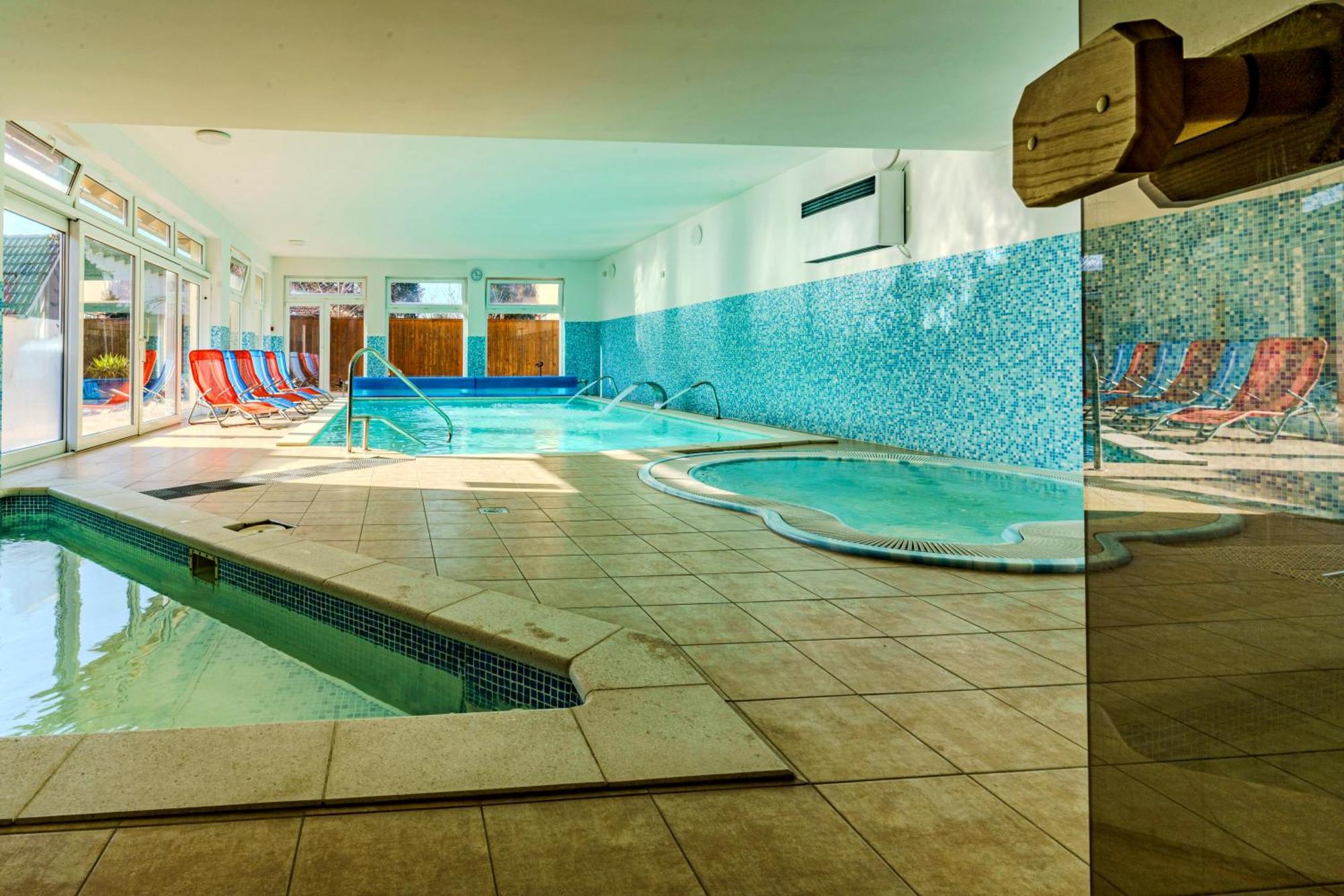 Balaton Colors Beach Hotel Siofok Bagian luar foto
