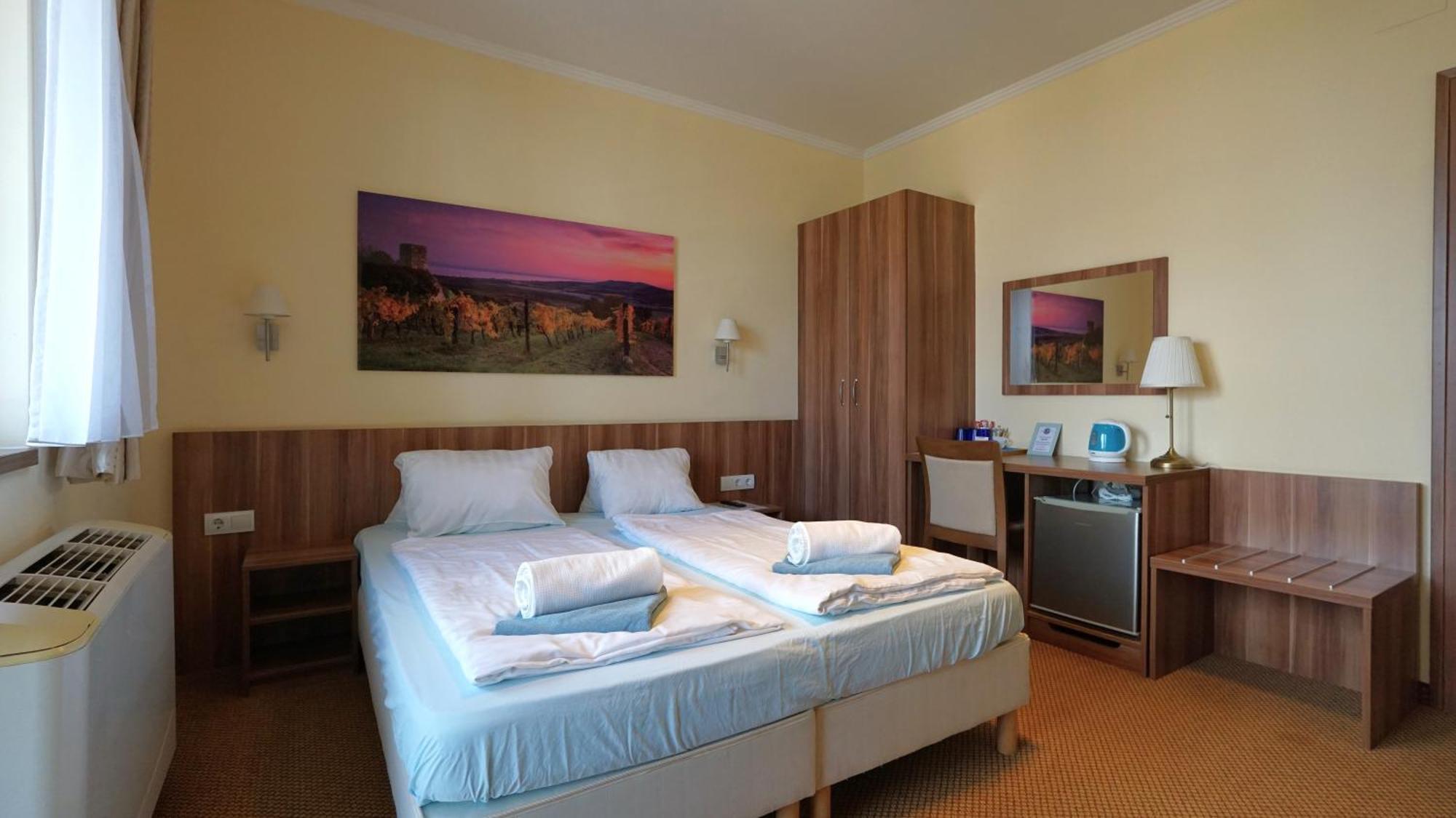 Balaton Colors Beach Hotel Siofok Bagian luar foto