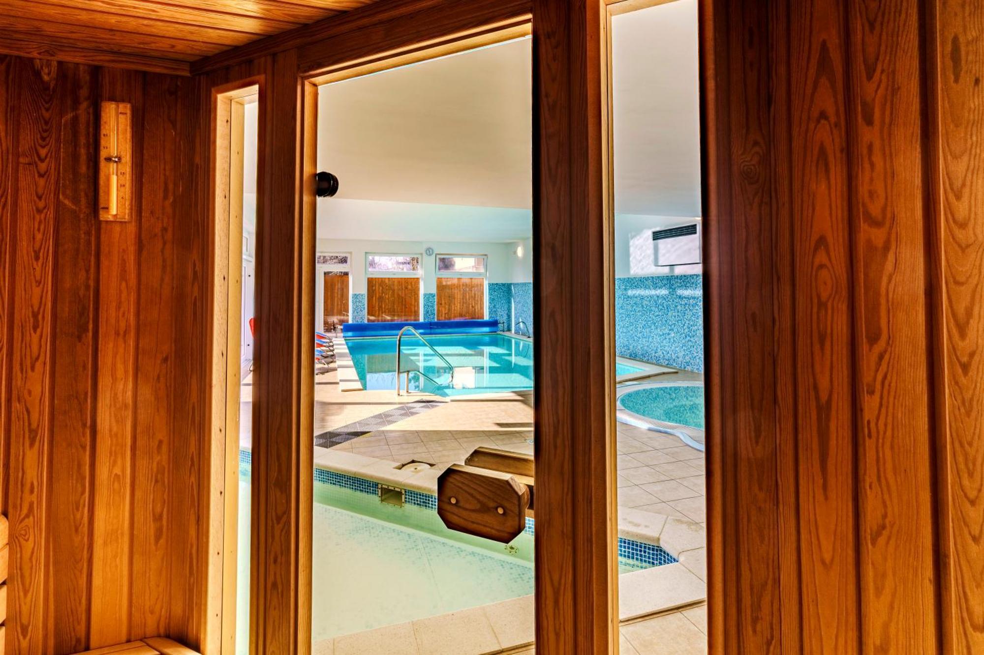 Balaton Colors Beach Hotel Siofok Bagian luar foto
