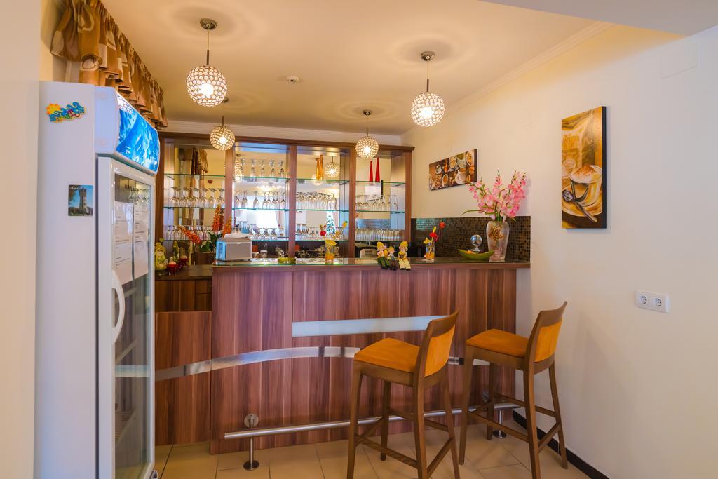 Balaton Colors Beach Hotel Siofok Bagian luar foto