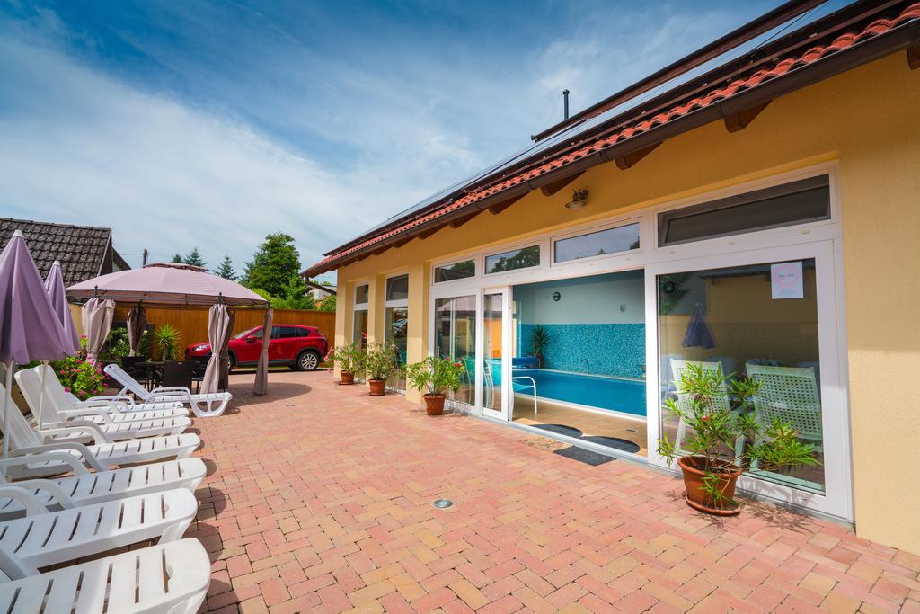 Balaton Colors Beach Hotel Siofok Bagian luar foto