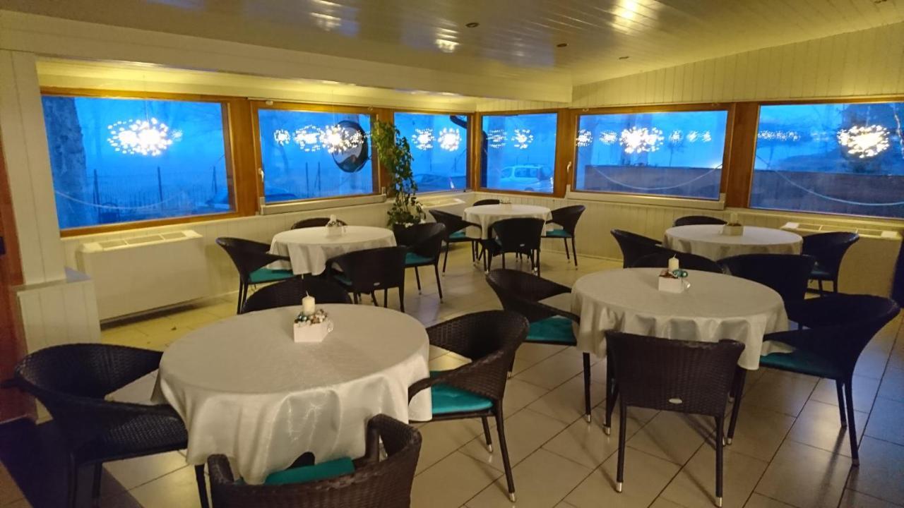 Balaton Colors Beach Hotel Siofok Bagian luar foto